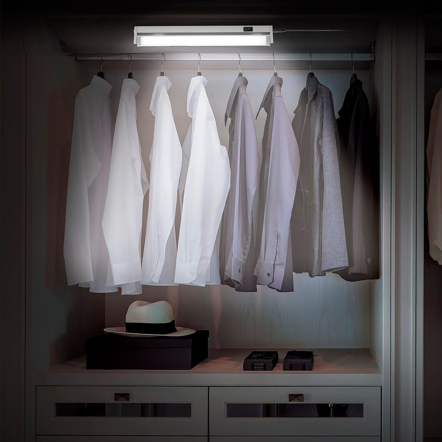 Arlec 10W LED Swivel Head Cabinet Light 5 Arlec 10W LED Swivel Head Cabinet Light - Image 3