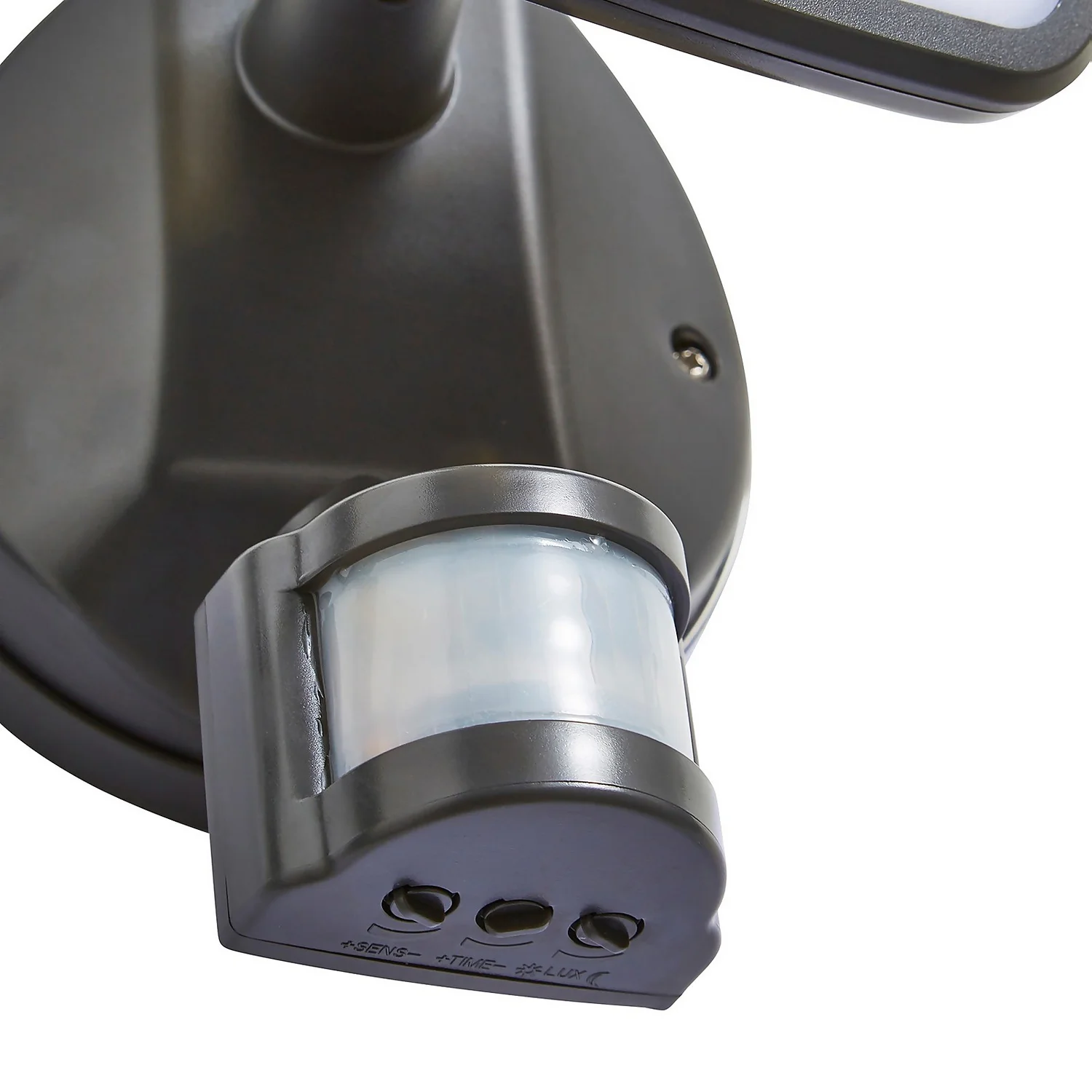 Lynn LED Outdoor Floodlight With PIR Sensor (IP65) - Dark Grey 6 Lynn LED Outdoor Floodlight With PIR Sensor (IP65) - Dark Grey - Image 4